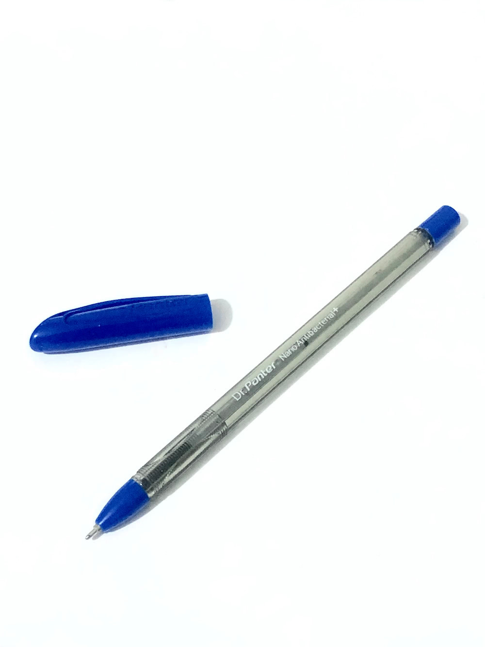 یک خودکار آبی که هنوز مانده